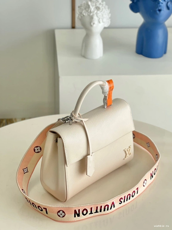 WIS CHANELUNY LOUIS VUITTON BB 0804